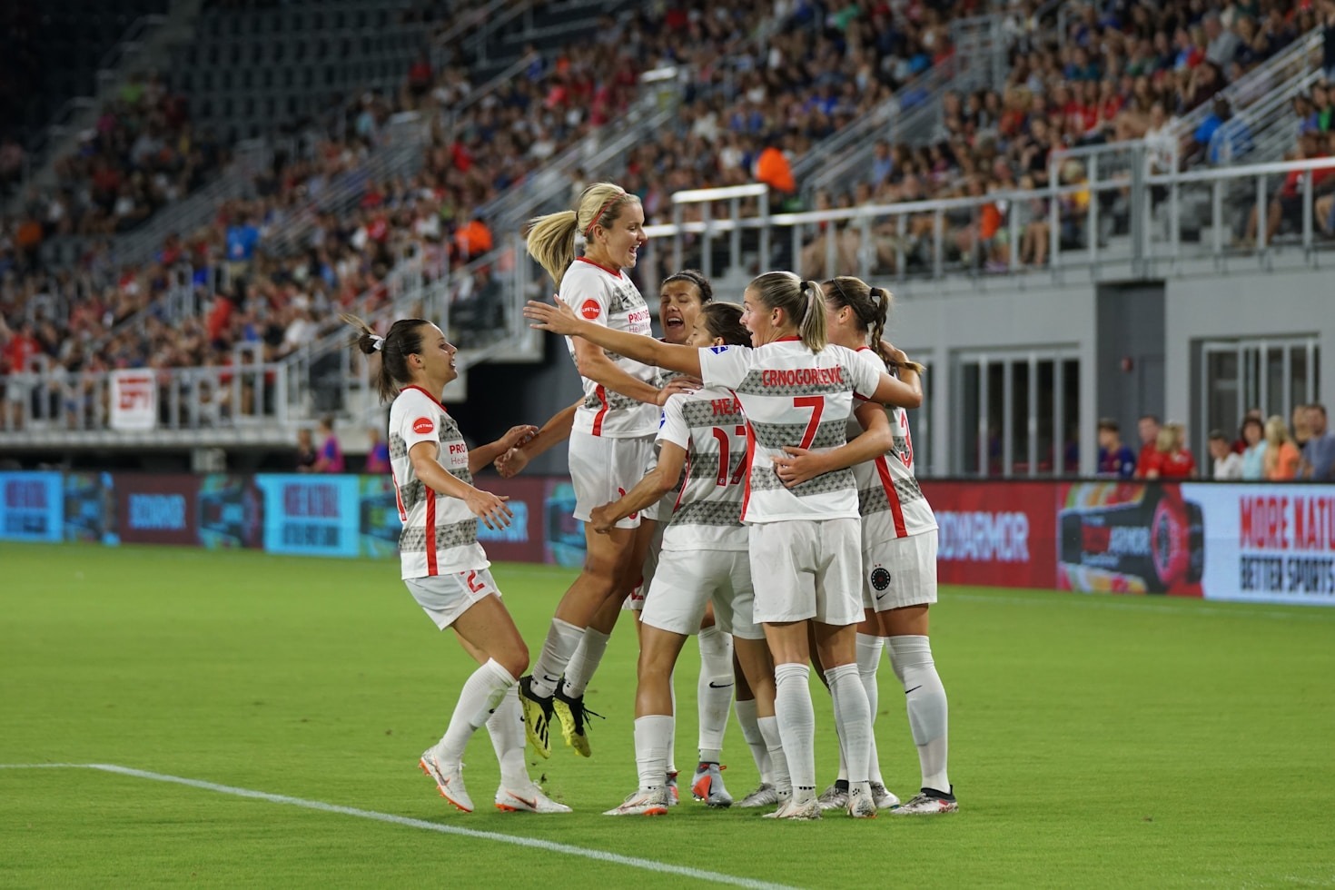 Le rôle des clubs dans le développement du football féminin